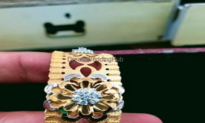 Shri Guru Jewellers