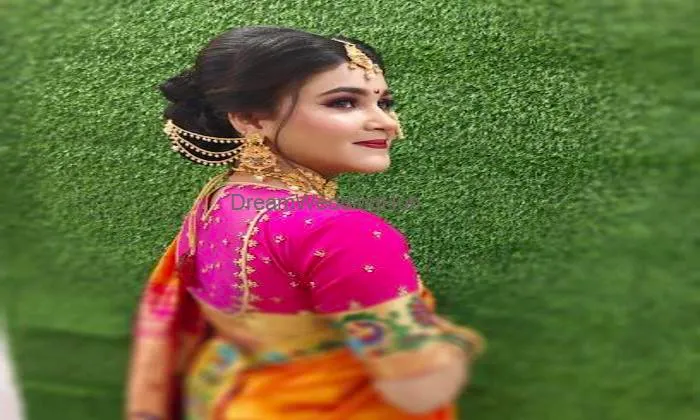 Shruti Beauty Salon & Makeup Studio