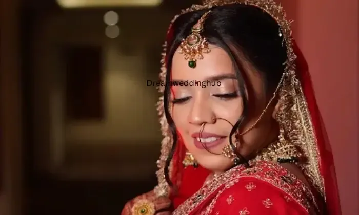 Shruti Makeover  Academy
