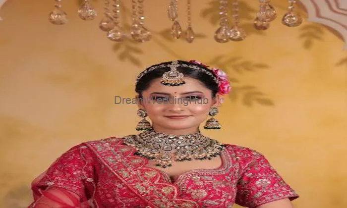 Shruti Singh Makeovers I Makeup Studio I Best Bridal Makeup I Professional Artist In Greater Noida
