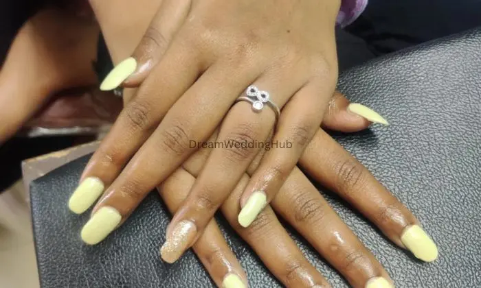 Simmi Beauty Salon