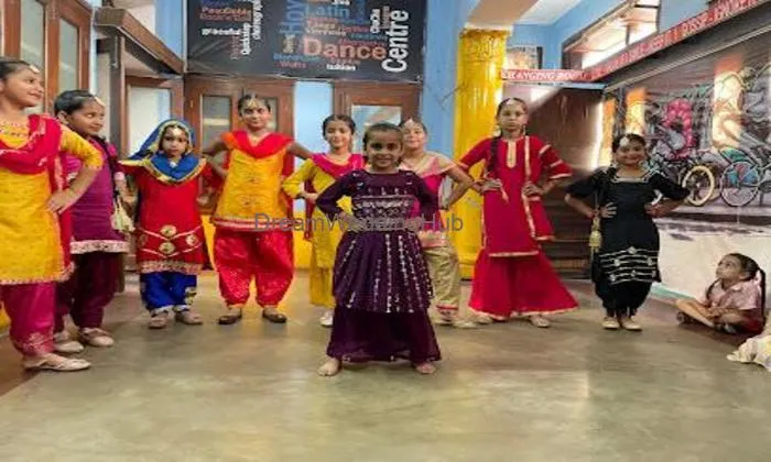 Singh Hopperzz Dance Studio