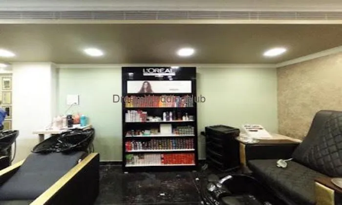 Somanis Luxury Unisex Salon- Best Unisex Salon In Prayagraj I Best Groom Makeup In Prayagraj