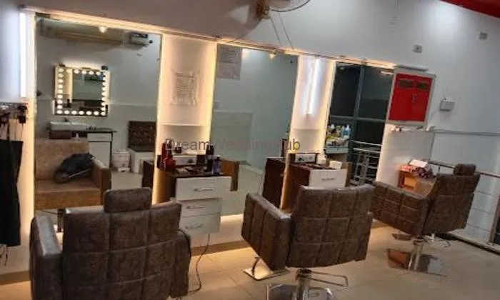 Soni Salon & Academy