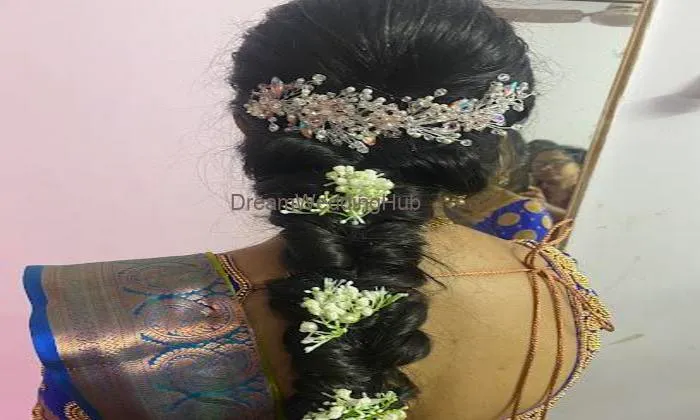 Soumya Beauty Parlour
