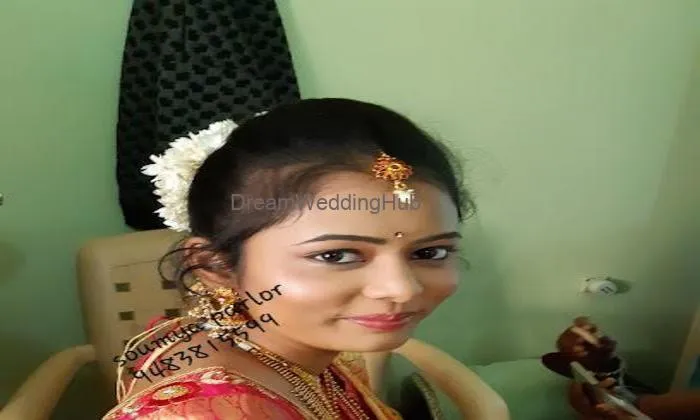 Soumya Herbal Ladies Beauty Parlour
