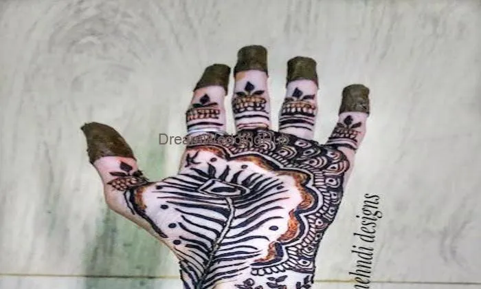 Soundharya Mehandi Designs