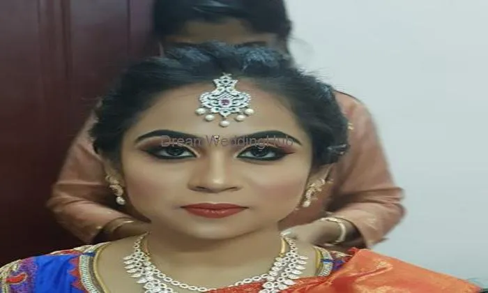 Spaces-best Top10 Bridal Coaching Academy Makeup Class|bridal Reception Wedding Makeup Artist|hairstylist Near Me Coimbatore.