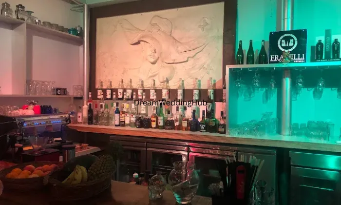  Spice Of Life Cocktail Bar 