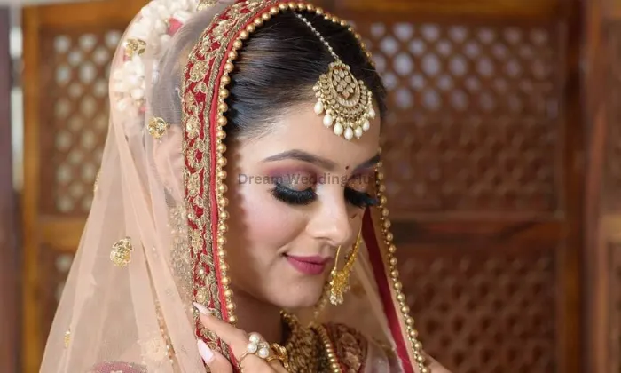 S.r Beauty Parlour