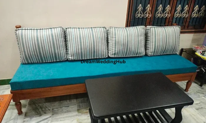 Sri Jaiyam Lakshmi Hayagreevar Furnitures