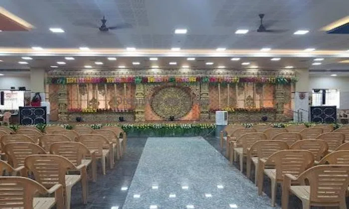 Sri Muthu Mahal A/c