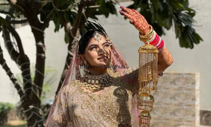 Sringar The Artistic