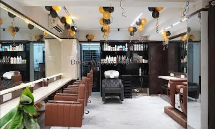 Srishti's Salon & Academy | Makeup Artist In Mulund | Nail Art In Mulund | Hairdresser In Mulund | Beauty Salon In Mulund
