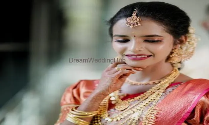 Sruthi Bridal Make Over Studio &ladies Kids Saloon
