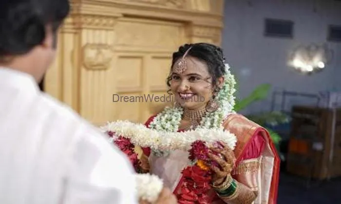 Story Teller (best Wedding, Event & Industry Photography) Story Teller (best Wedding, Event & Industry Photography)