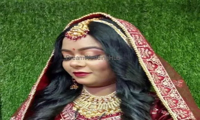 Suman Beauty Salon (mini Parlour) Hair /skin/makeup/moll/nail/beauty / Spa