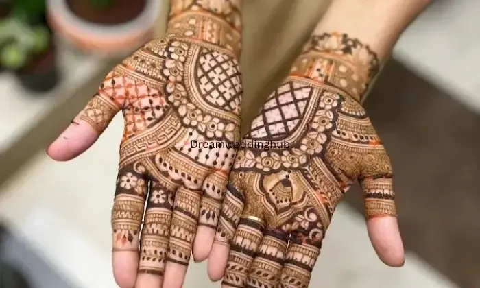 Sunny Mehandi Artist Ludhiana