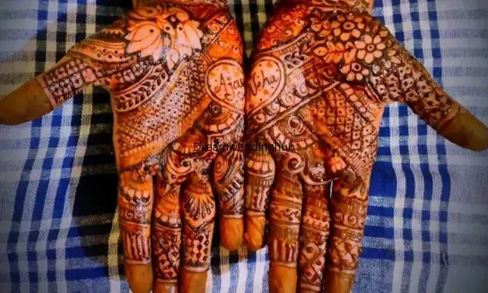 Supriya Mehendi Designer