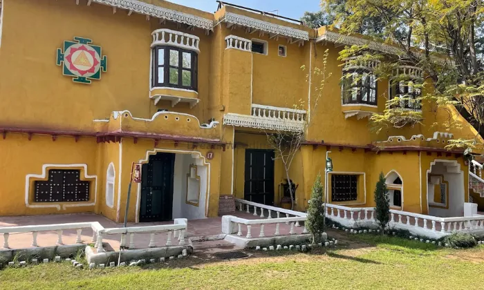 Surjivan Resort