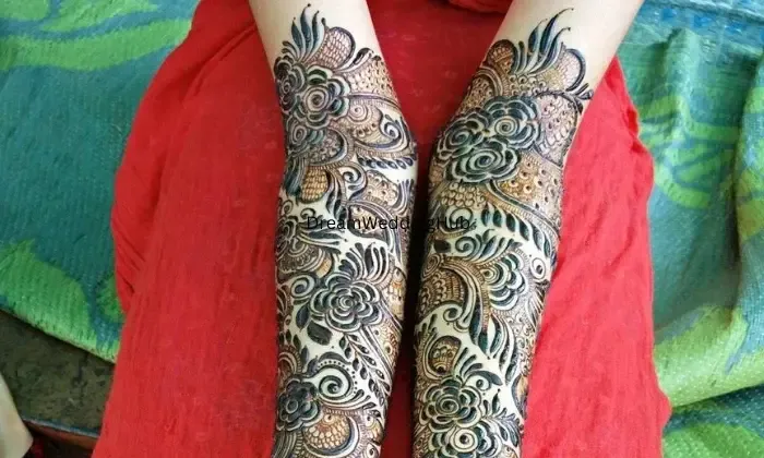 Suvarna Mehandi Art