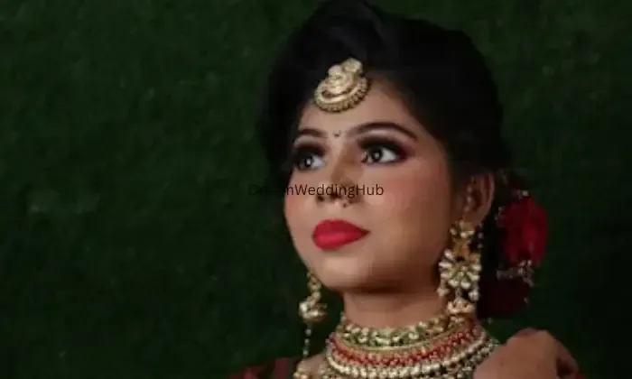 Swanandi Professional Makeup Artist
