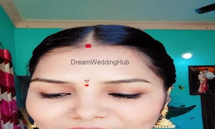 Swara International Makeup Artist