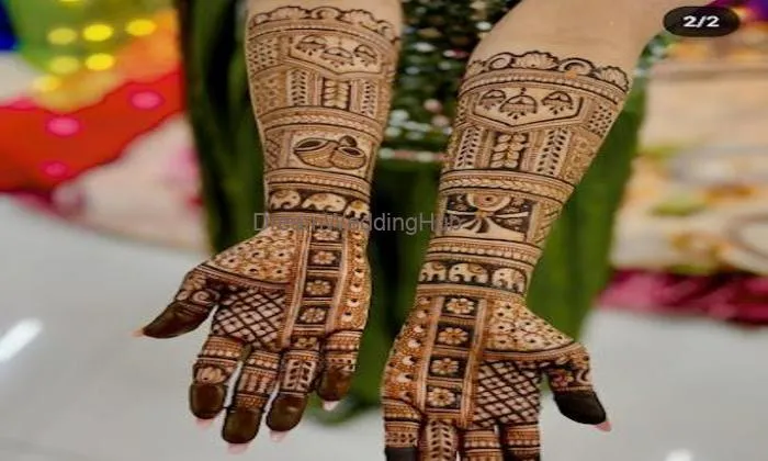 Swara Mehendi Artist