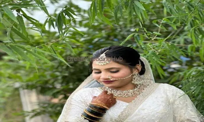 Sweety Makeover And Salon, Best Makeup Artist In Bramhapuri , Best Beauty Parlour Sweety Makeover And Salon, Best Makeup Artist In Bramhapuri , Best Beauty Parlour