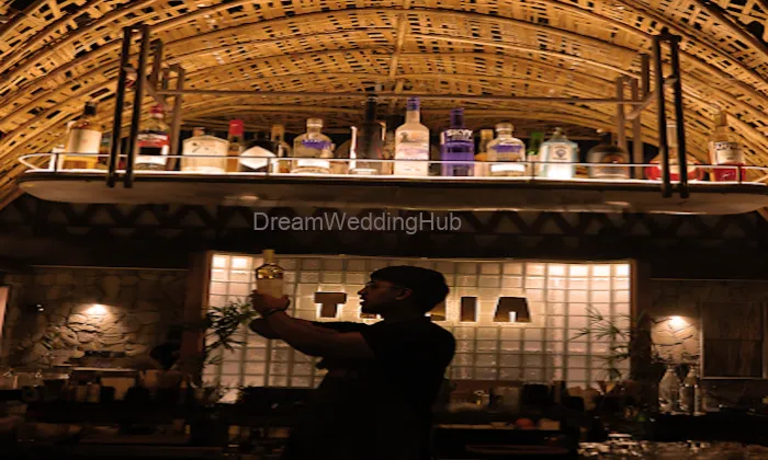 Tahia Rooftop Restaurant & Cocktail Bar Noida | Sundowner Cafe