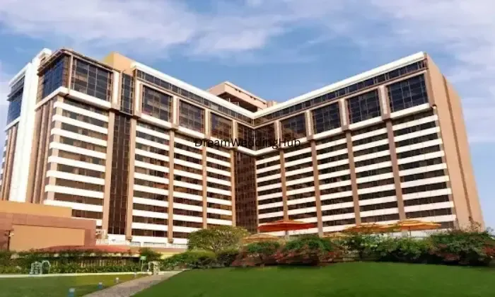 Taj Lands End