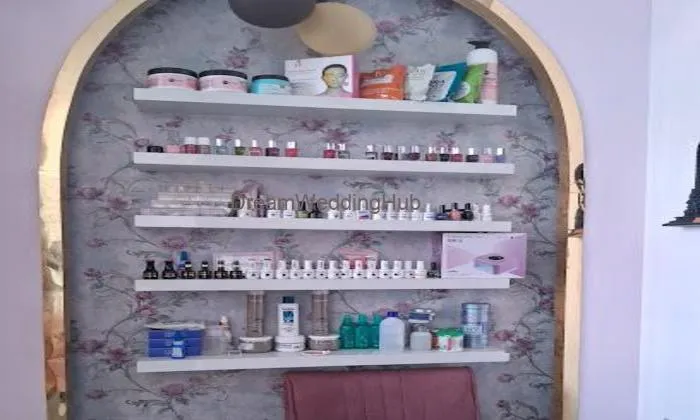 Tanisha Makeover & Academy