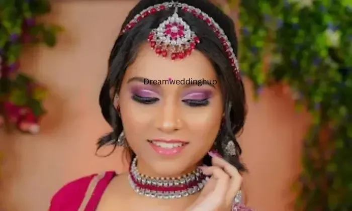 Tanishka Ladies Beauty Parlour