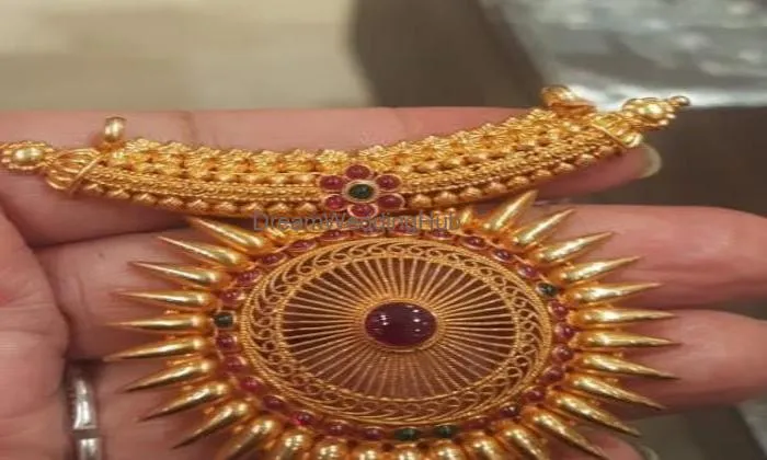 Tanishq Jewellery - Jabalpur - Sadar Tanishq Jewellery - Jabalpur - Sadar