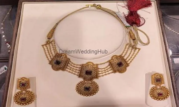 Tanishq Jewellery - Mathura - Krishna Nagar Tanishq Jewellery - Mathura - Krishna Nagar