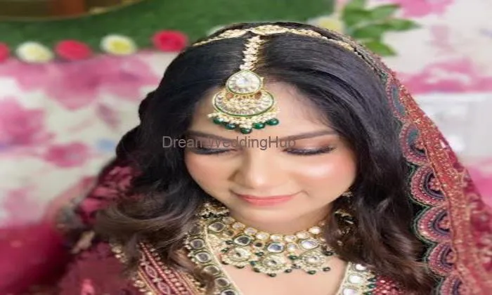 Tanu Sharma Makeup Artist
