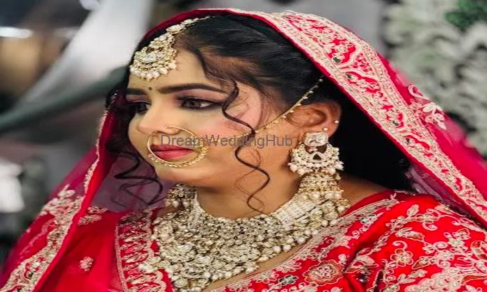 Tanuj Hair & Makeup Studio -bani Lodhi