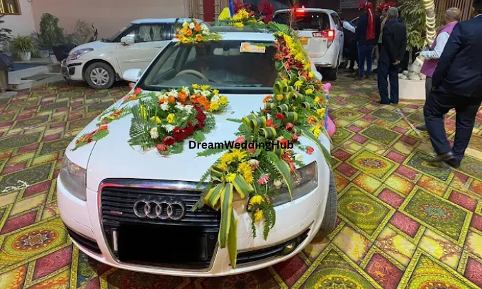 Tempo Traveller  Bus Booking Varanasi