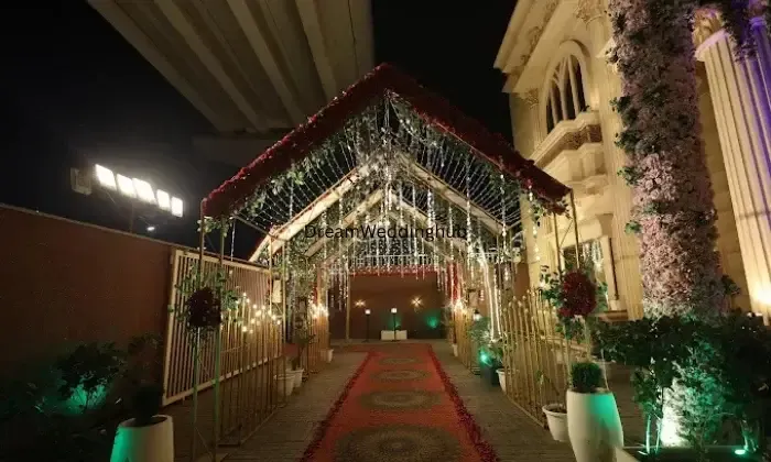 The Colossal Banquet