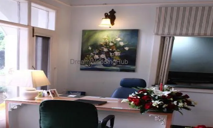 The Green House Floral Studios By Mrs Khullar