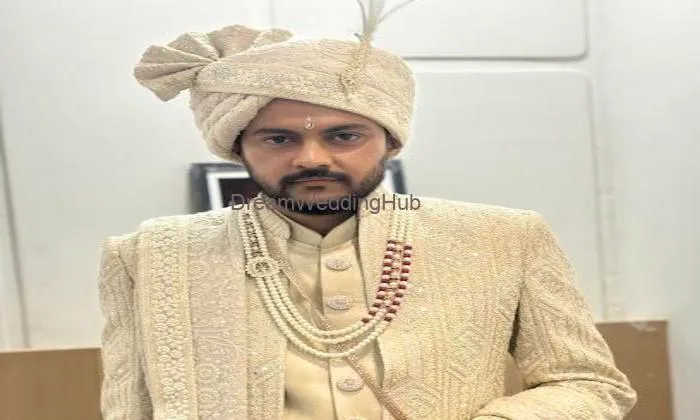 The Handsome Hunk Salon : Beauty Parlour For Men