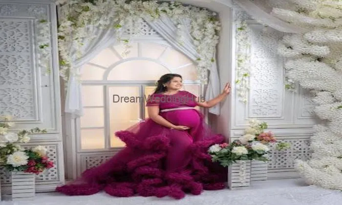 The Maternity Gowns The Maternity Gowns