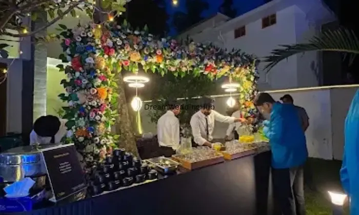 The Outdoor Kitchen