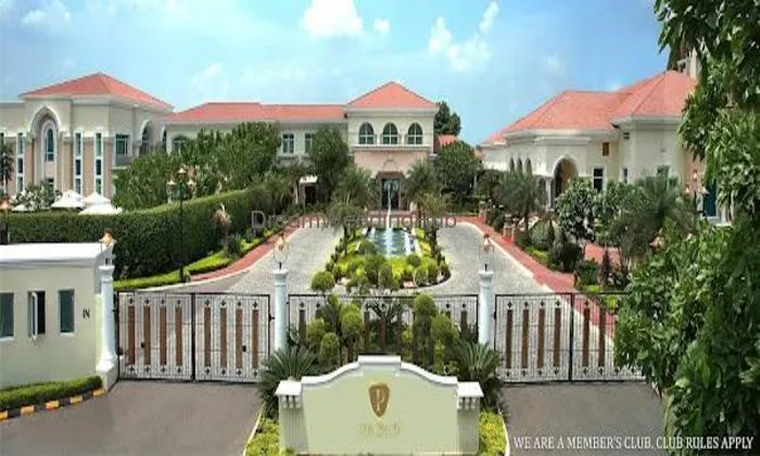 The Palms Town & Country Club