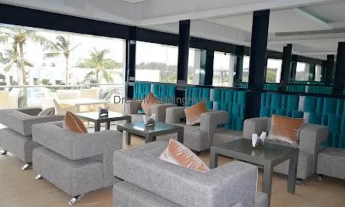 The Quentina Bar & Lounge