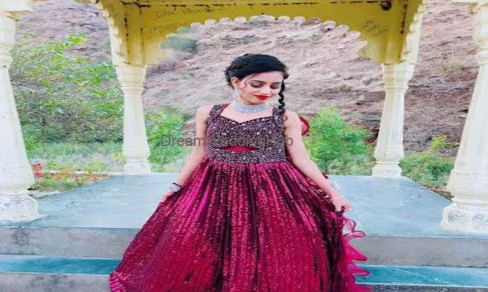 The Rajmandir Fashion - Rental Bridal Lehenga In Udaipur/ Bridal Lehenga In Udaipur