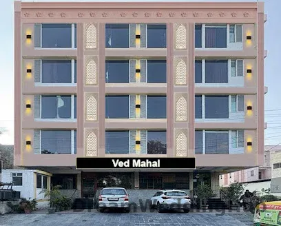 The Royal Cm Hotel