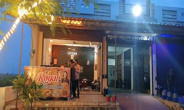 The Royal Tea & Cefe