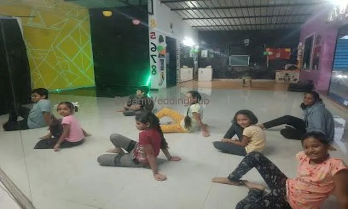 The Royal's Dance Studio