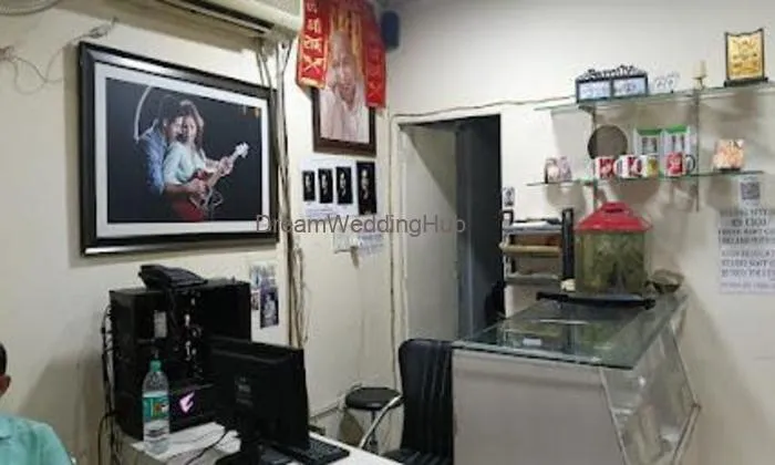 The Studio Major Portraits (photo Studio & Digital Colour Lab)
